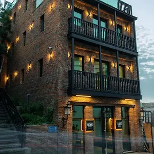pantomime-museum-hotel.alltbilisihotels.com/