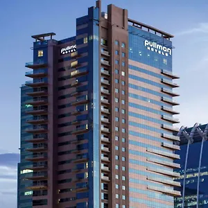 Pullman Jumeirah Lakes Towers ***** דובאי