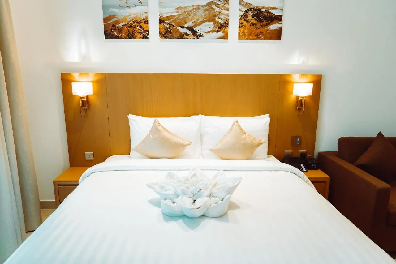 דובאי He Hotel Apartments 5*,